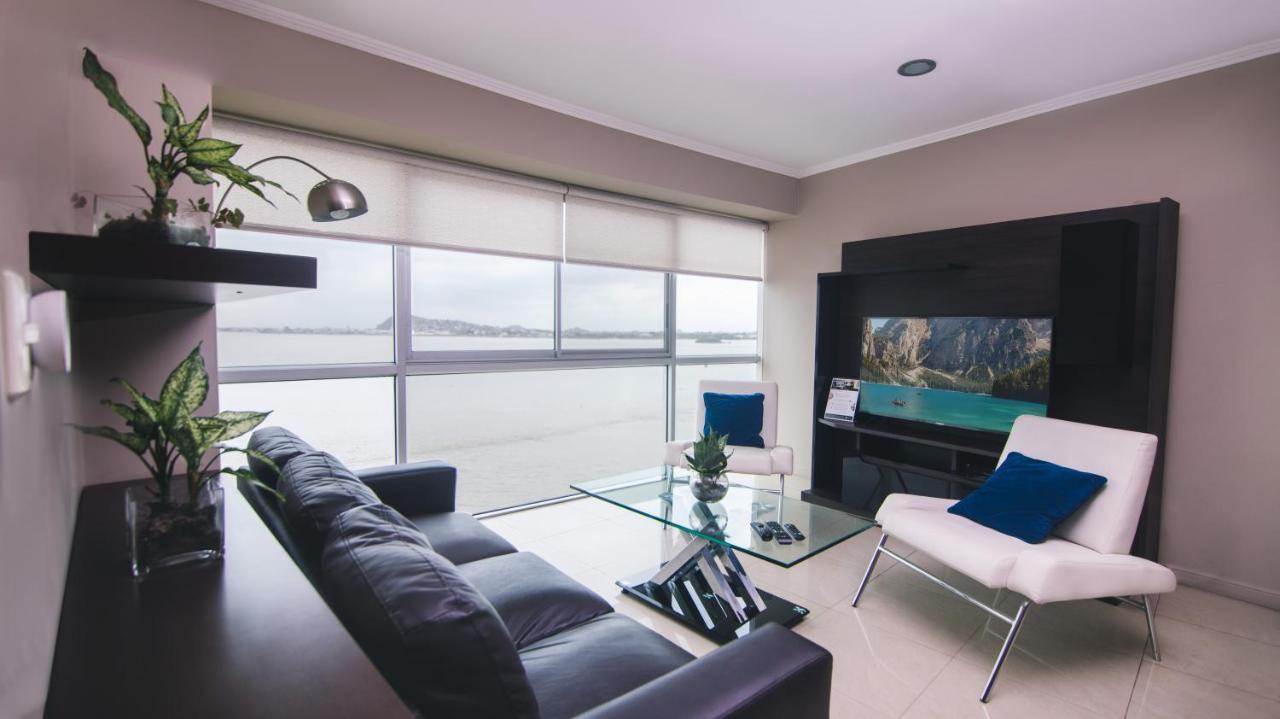 Riverfront I 1, Piso 4, Vista Al Rio, Puerto Santa Ana, * Guayaquil