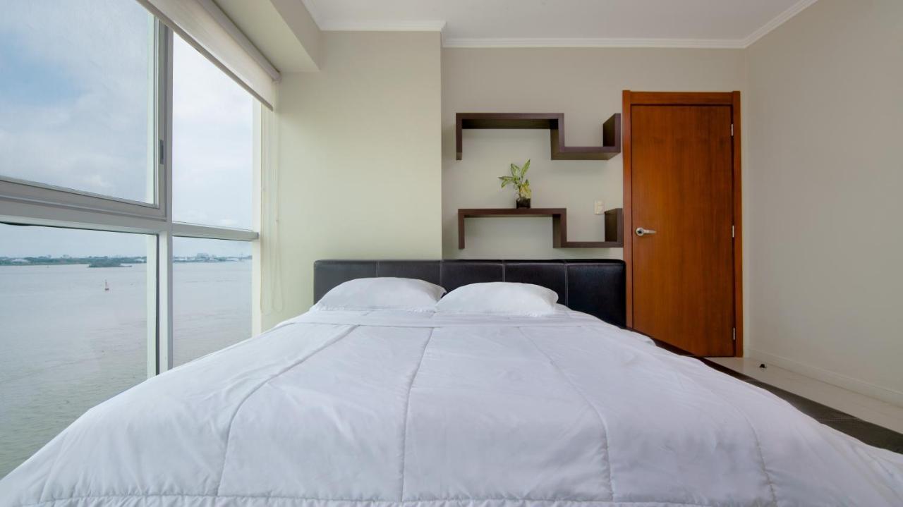 Riverfront I 1, Piso 4, Vista Al Rio, Puerto Santa Ana, Apartment
