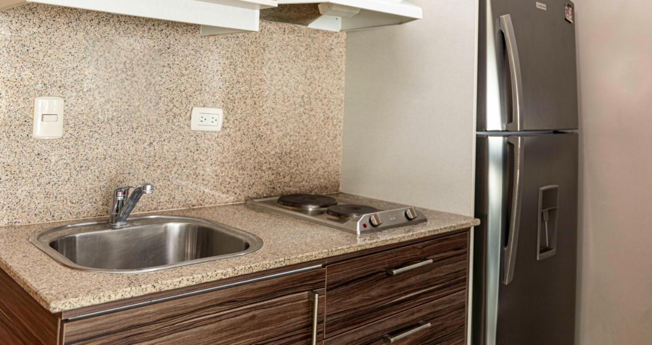 Riverfront I 2, Piso 4, Vista Al Rio, Puerto Santa Ana, * Guayaquil