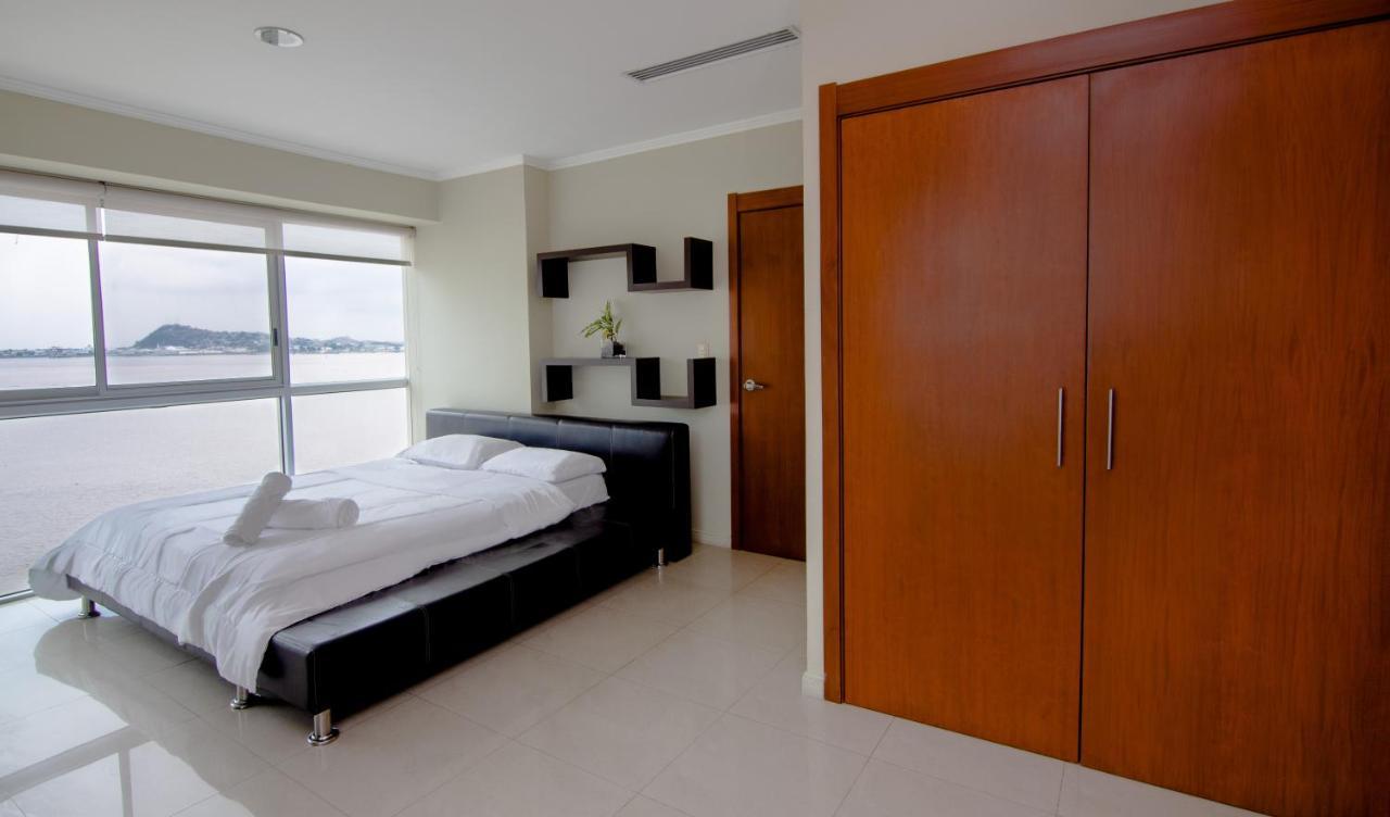 Riverfront I 1, Piso 4, Vista Al Rio, Puerto Santa Ana, Apartamento *